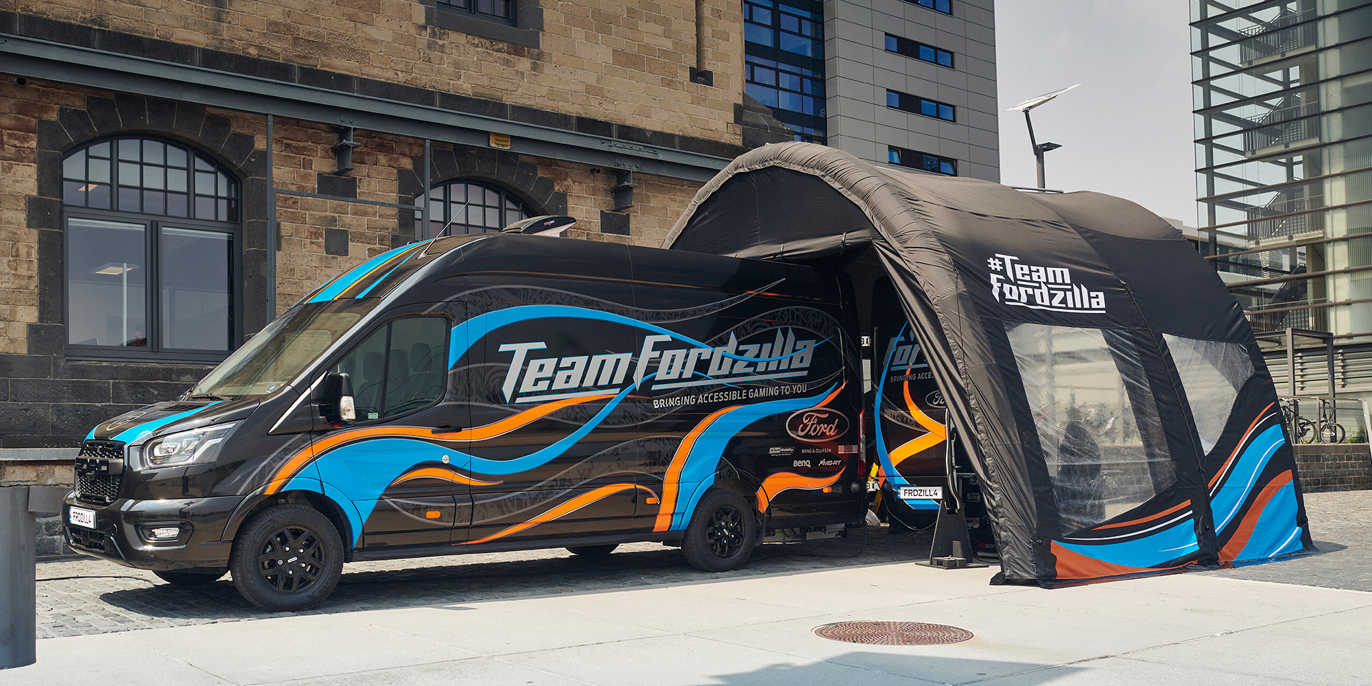 Vanzilla Vanzilla par la Team Fordzilla : une tournΓ©e dβΓ©tΓ© commence